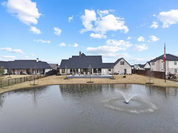 $949,000 | 1002 Tokala Street, Caddo Mills, TX 75135