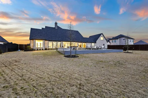 $949,000 | 1002 Tokala Street, Caddo Mills, TX 75135