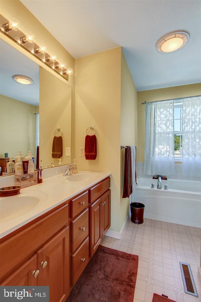 1335 Saddleback Road York, PA 17408 - Photo 12 of 25 Gallery Image 12