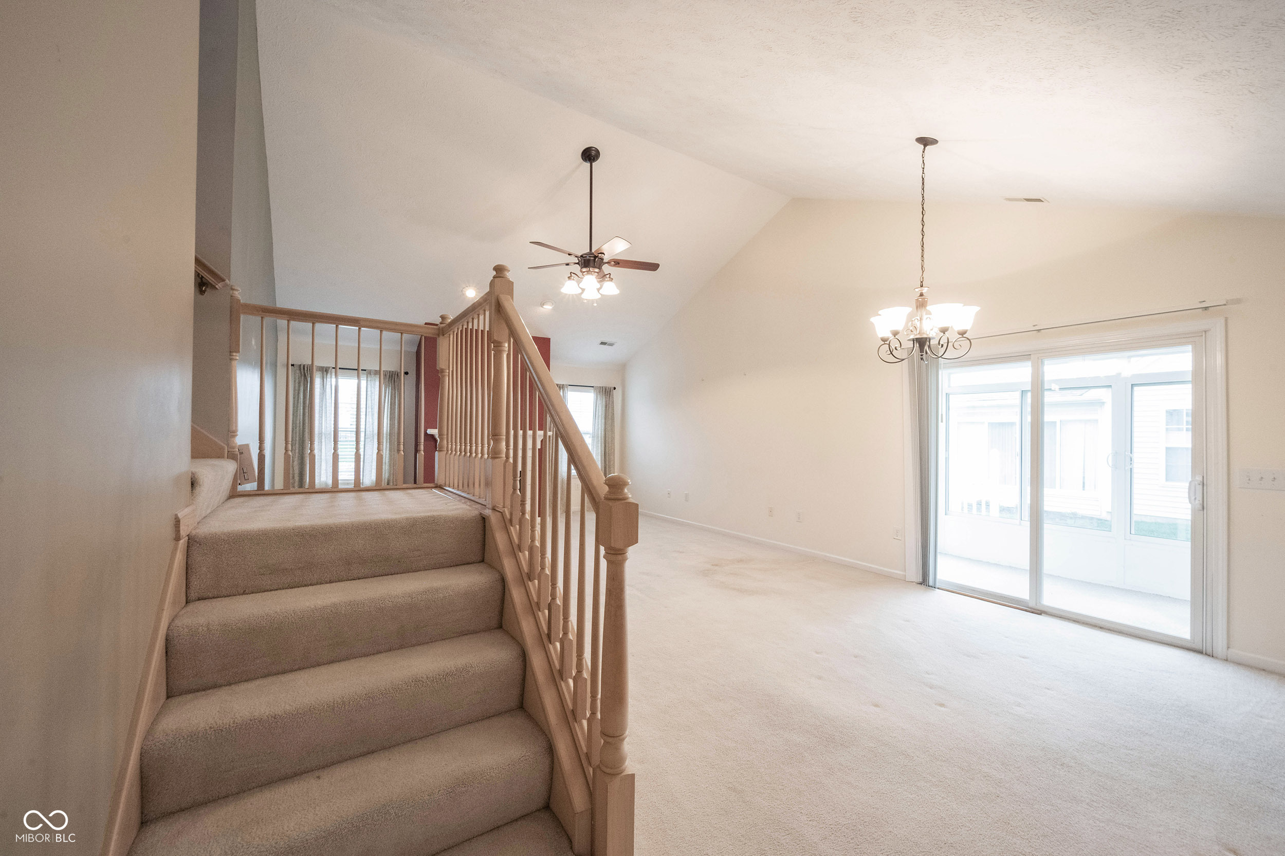 9660 Shasta Drive Fishers, IN 46038 - Photo 5 of 39