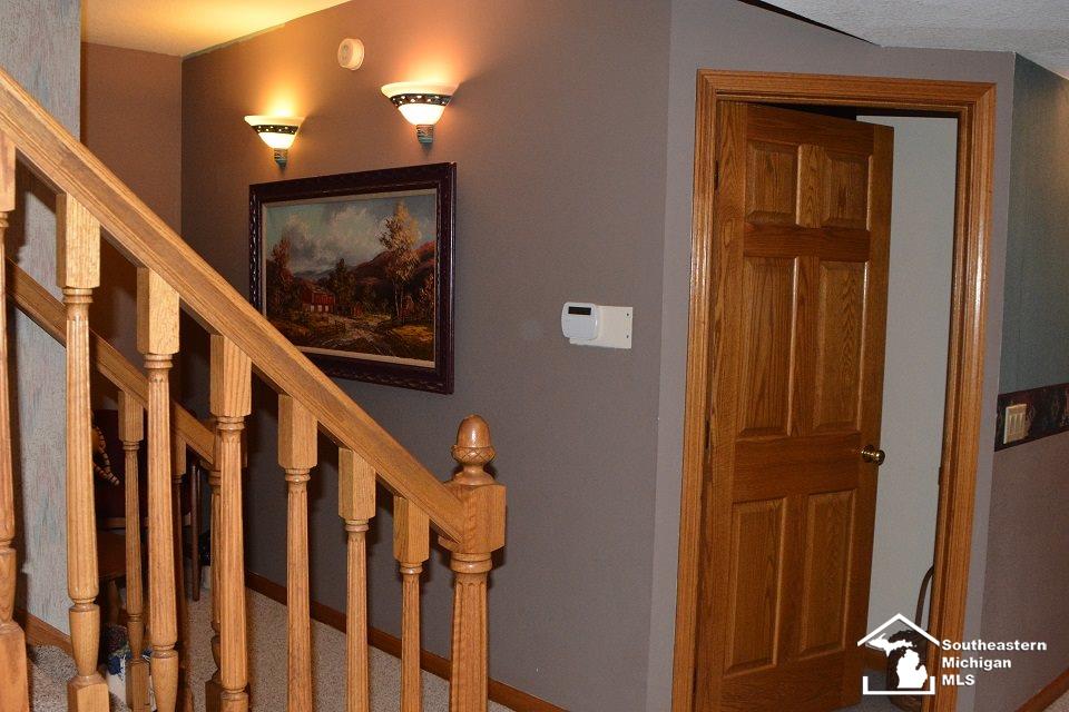 2806 Consear Road Lambertville, MI 48144 - Photo 22 of 36 31373329-21.JPG