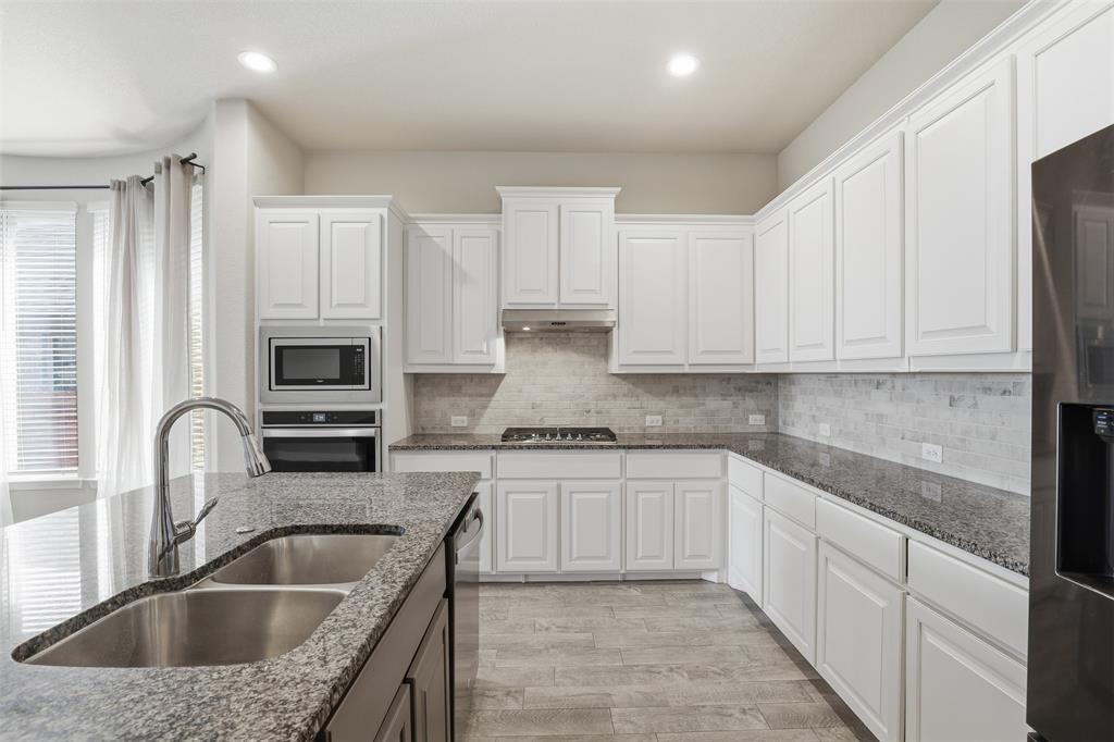 124 Welch Folly Lane Aledo, TX 76008 - Photo 10 of 29 So much storage!