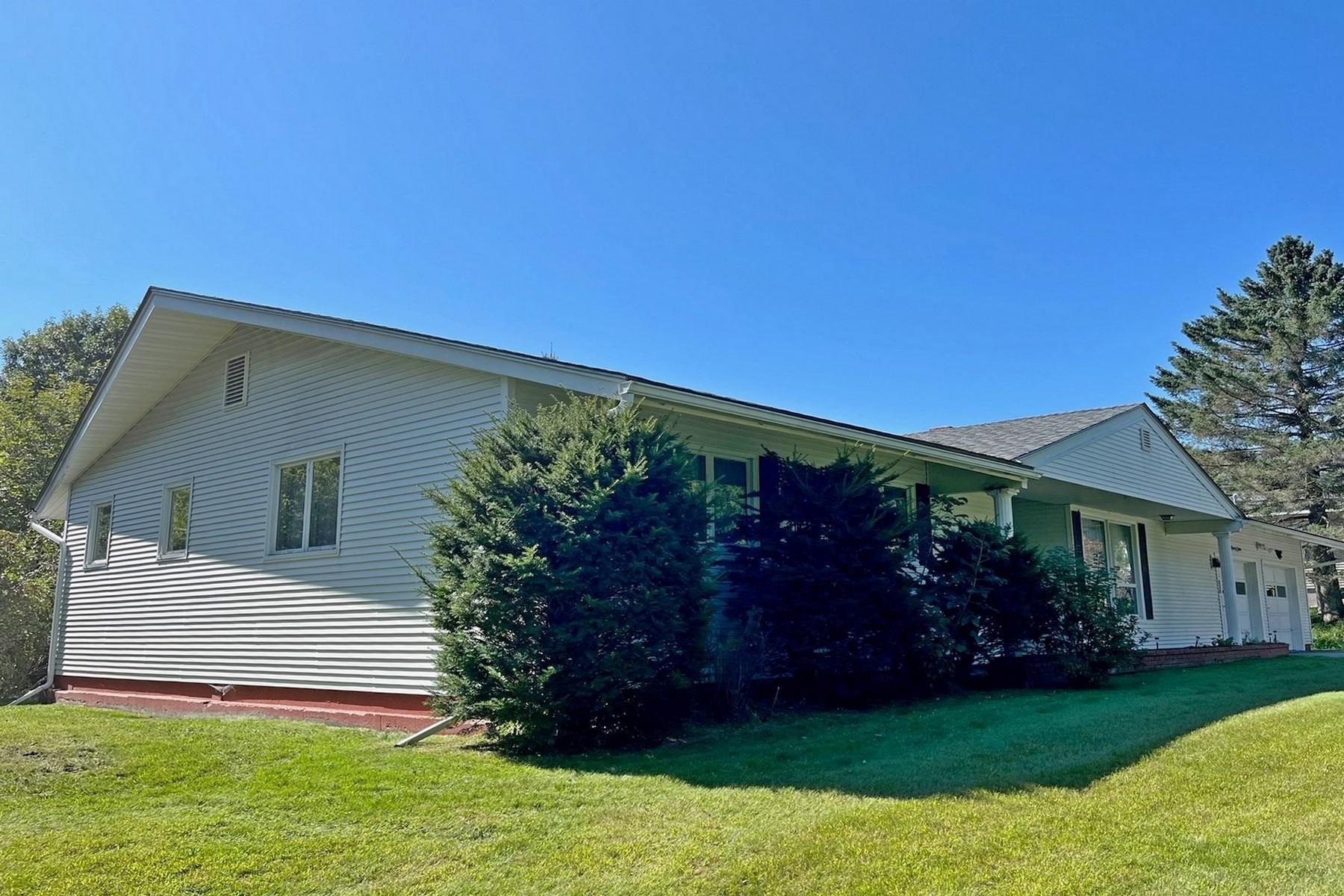 94 Jackson Avenue Rutland, VT 05701 - Photo 3 of 21