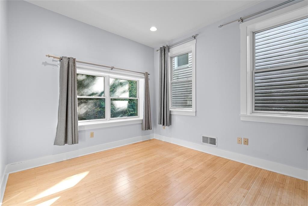 1402 James Street Pittsburgh, PA 15212 - Photo 25 of 30 a view of an empty room with a window
