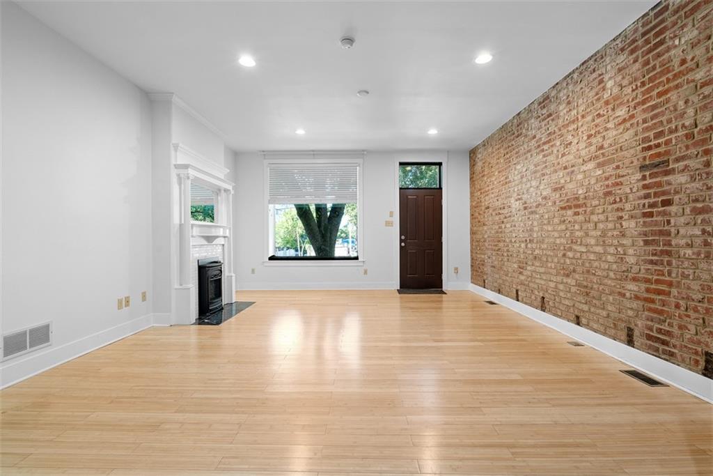 1402 James Street Pittsburgh, PA 15212 - Photo 6 of 30 a view of an empty room with a window