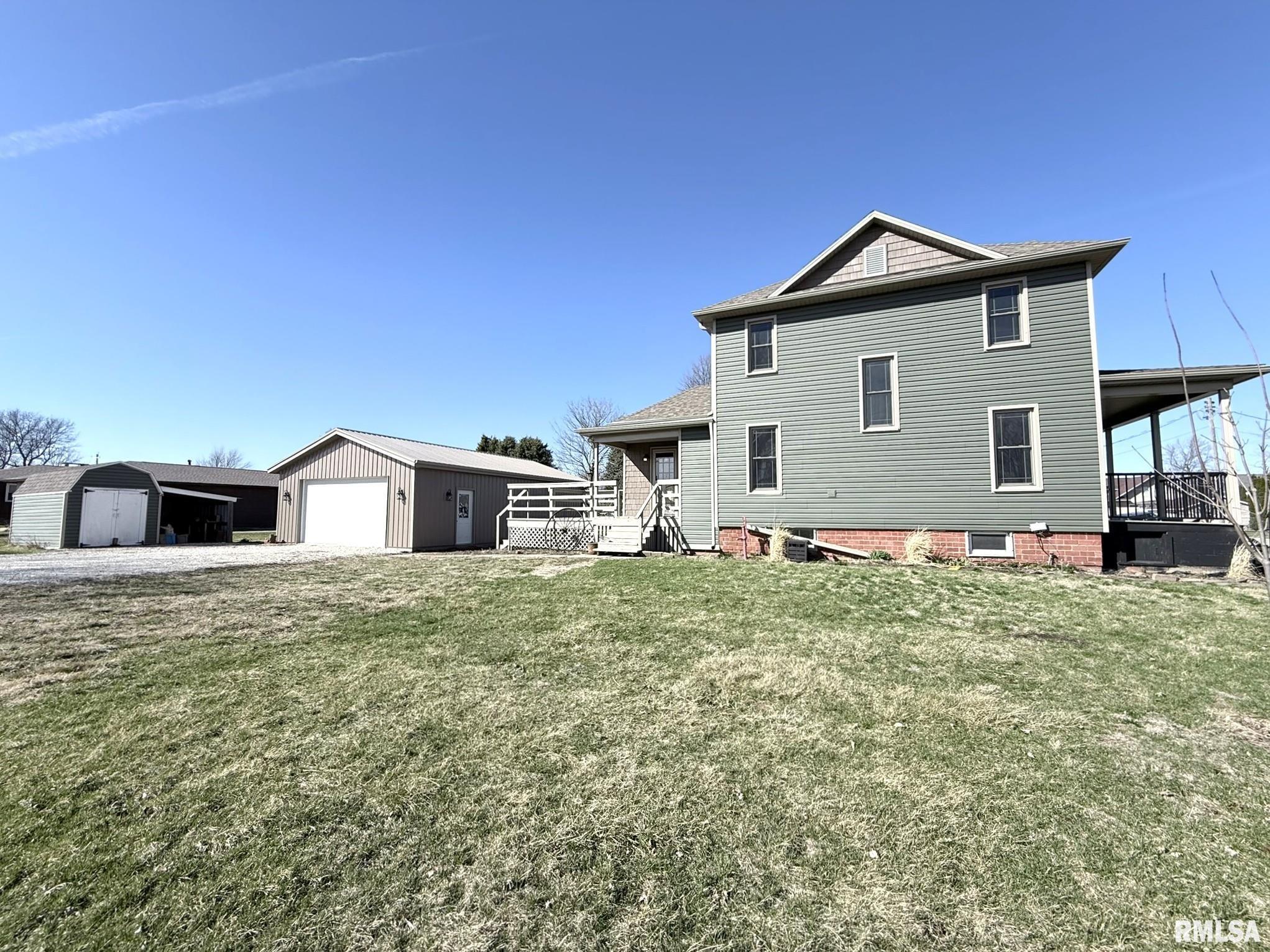 212 Academy Street Cameron, IL 61423 - Photo 4 of 56