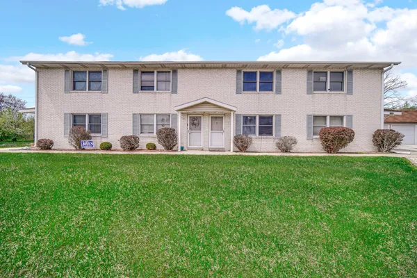 $148,000 | 3617 West 74th Court, Unit C, Merrillville, IN 46410