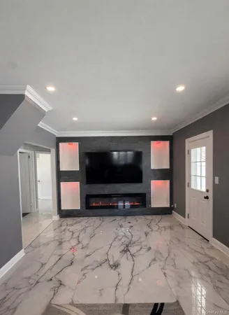 $4,900 | 56 Beverly Road, Merrick, NY 11566