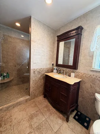 $4,900 | 56 Beverly Road, Merrick, NY 11566