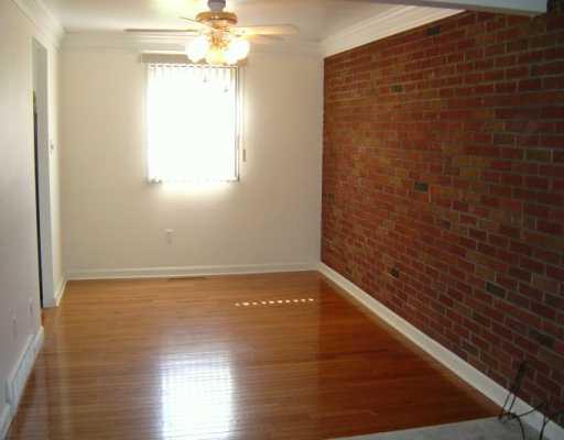 1685-4 Brodhead Road, Unit 4 Coraopolis, PA 15108 - Photo 4 of 8 Dining Room.