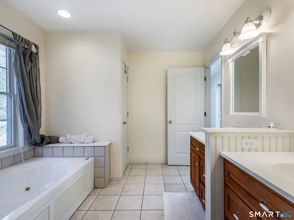 $985,000 | 3 Weldon Court, Goshen, CT 06756