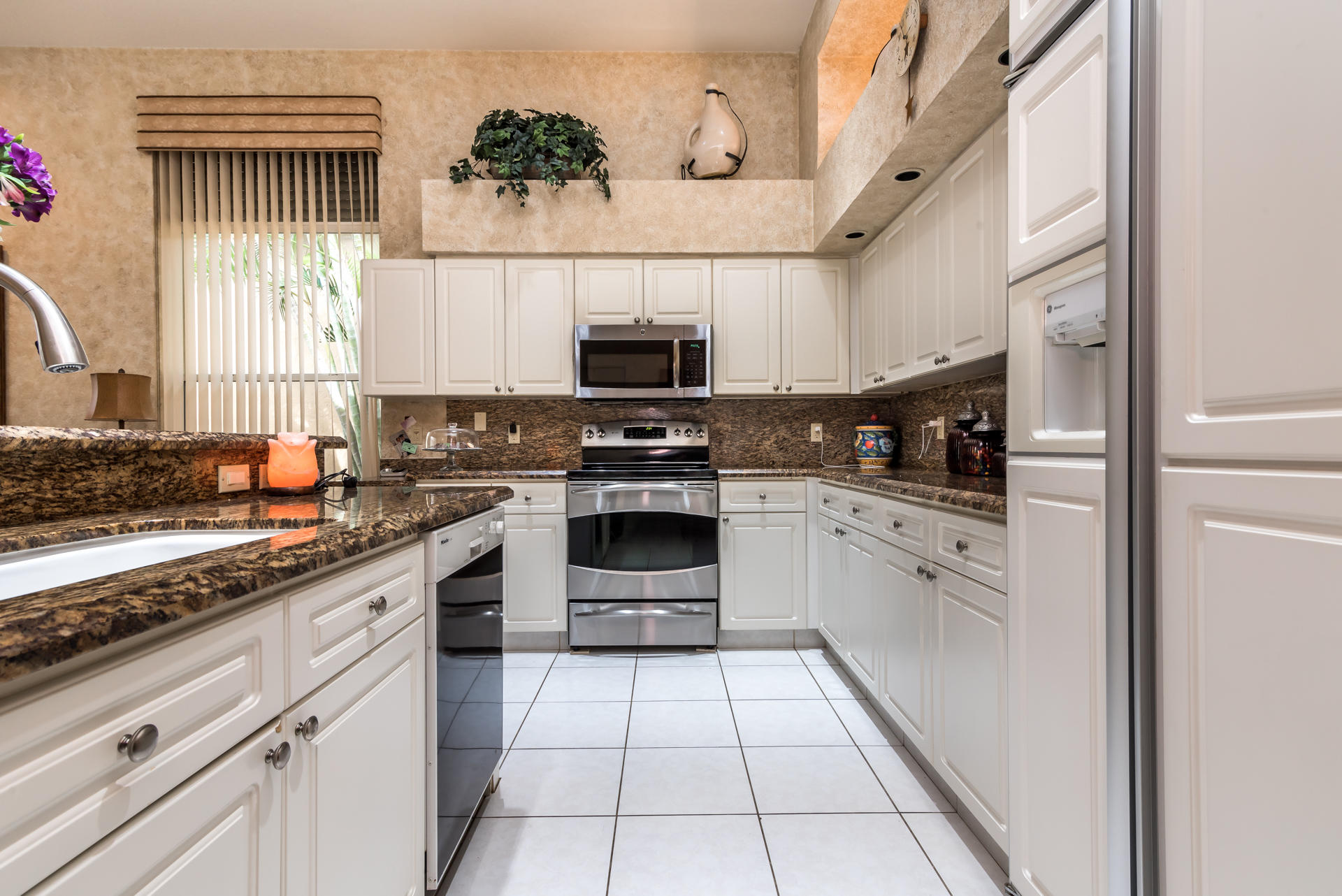 2391 Northwest 66th Drive Boca Raton, FL 33496 - Photo 8 of 23 photo-15