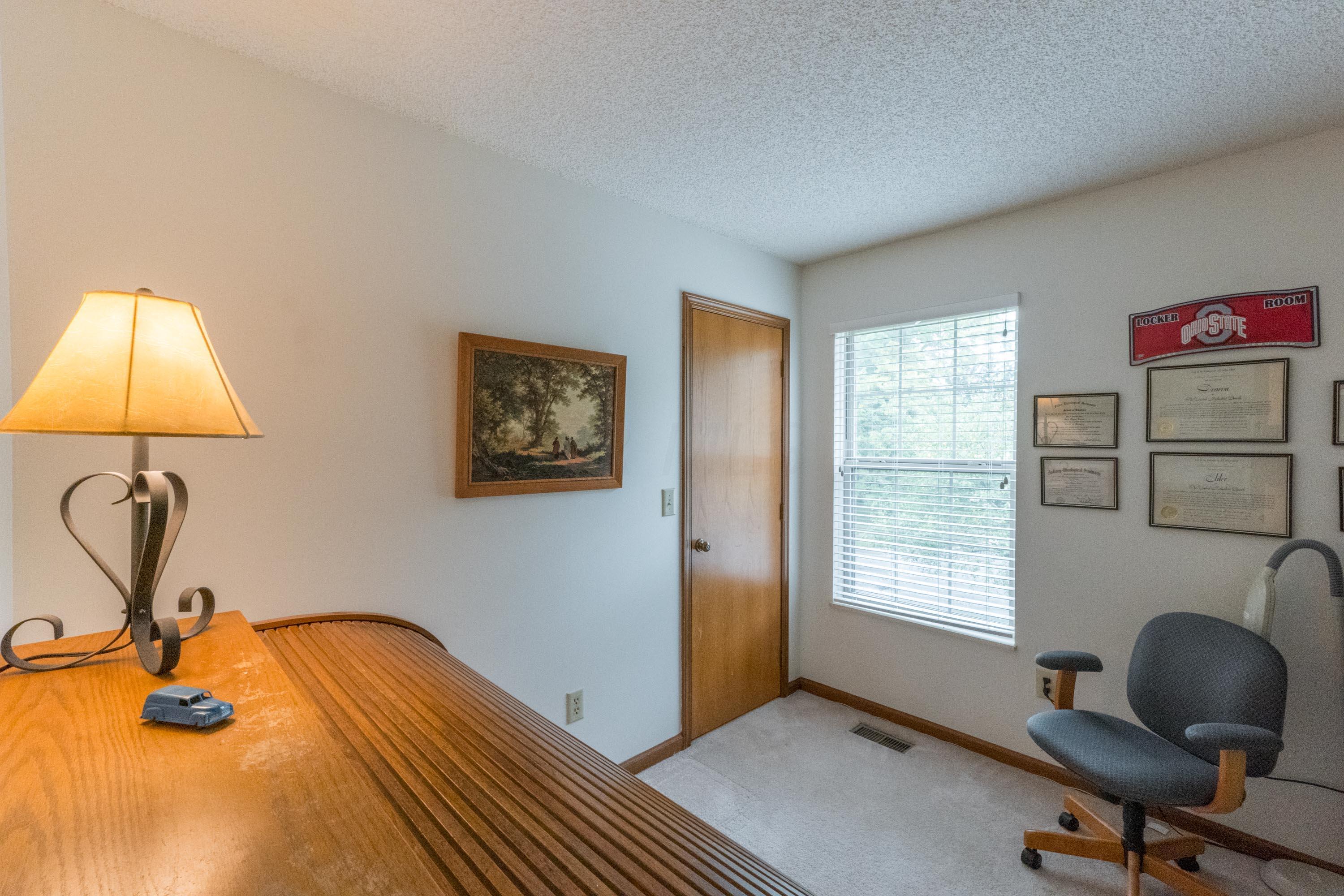 664 Ridenour Road Columbus, OH 43230 - Photo 45 of 77 042P1703868
