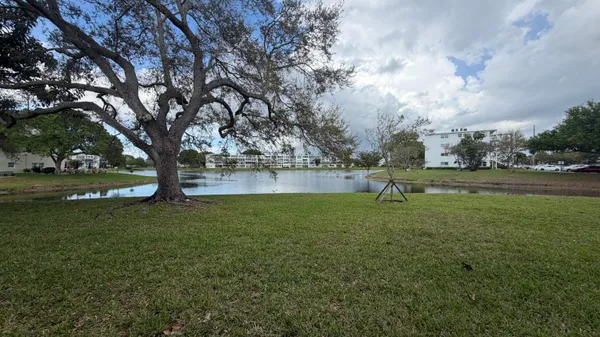 $1,500 | 319 Newport V, Deerfield Beach, FL 33442