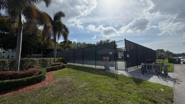 $1,500 | 319 Newport V, Deerfield Beach, FL 33442