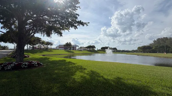 $1,500 | 319 Newport V, Deerfield Beach, FL 33442