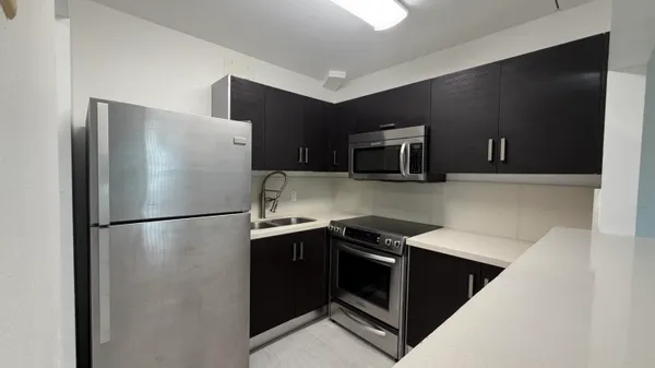 $1,500 | 319 Newport V, Deerfield Beach, FL 33442