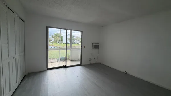 $1,500 | 319 Newport V, Deerfield Beach, FL 33442