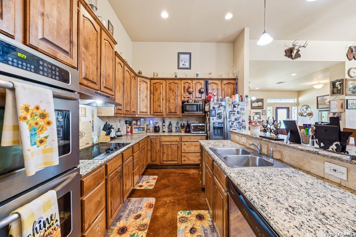 16306 Somerset Road, Unit 2 Von Ormy, TX 78073 - Photo 15 of 49