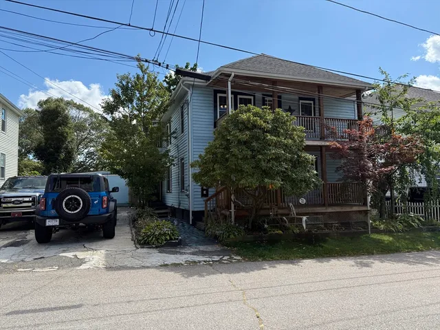 $2,350 | 71 Jessie Avenue, Unit 2, Attleboro, MA 02703