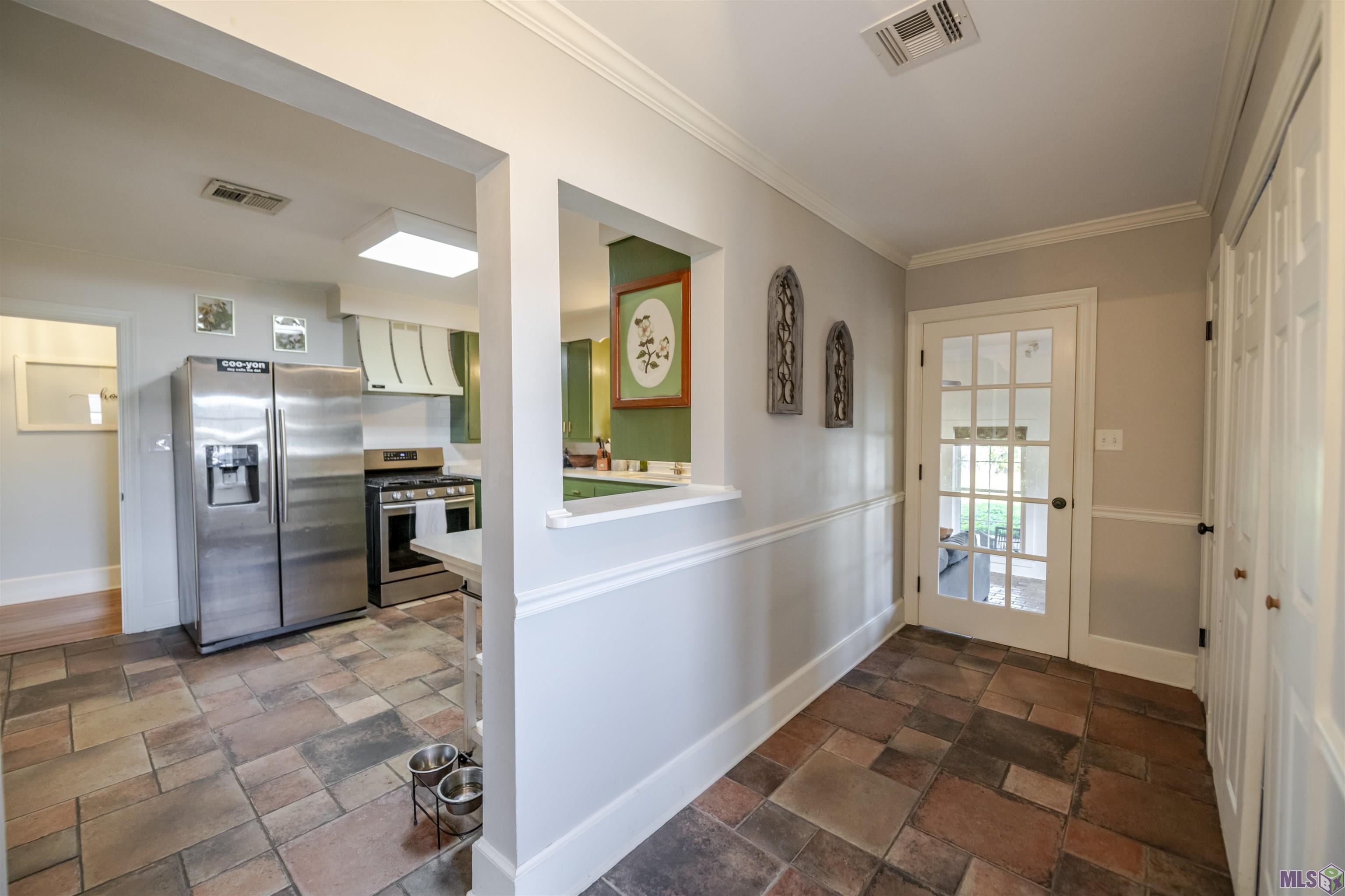 206 Coulon Road Thibodaux, LA 70301 - Photo 10 of 19 Hallway