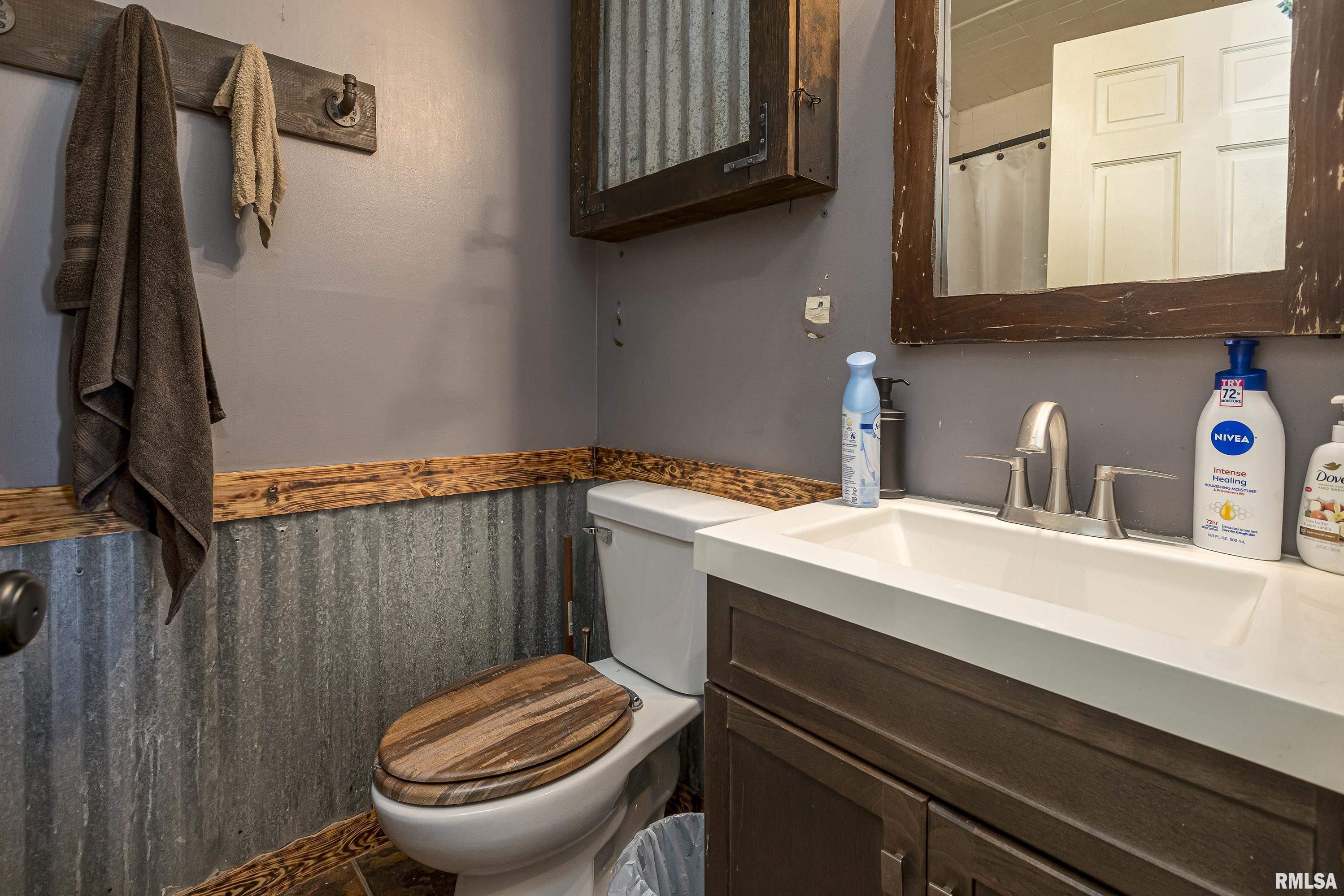 2220 Weaver Road Herrin, IL 62948 - Photo 14 of 36 Gallery Image 14