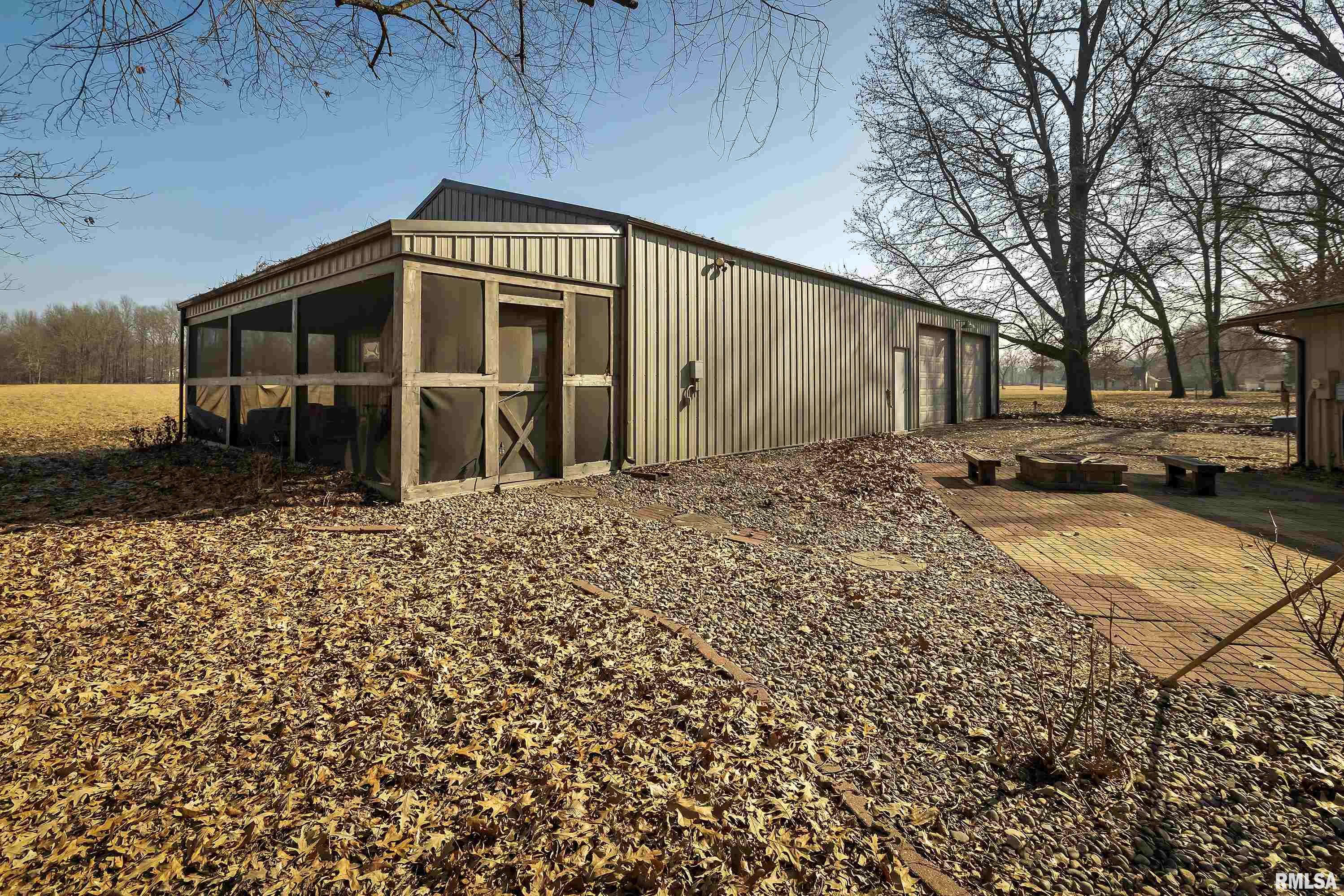 2220 Weaver Road Herrin, IL 62948 - Photo 20 of 36 Gallery Image 20