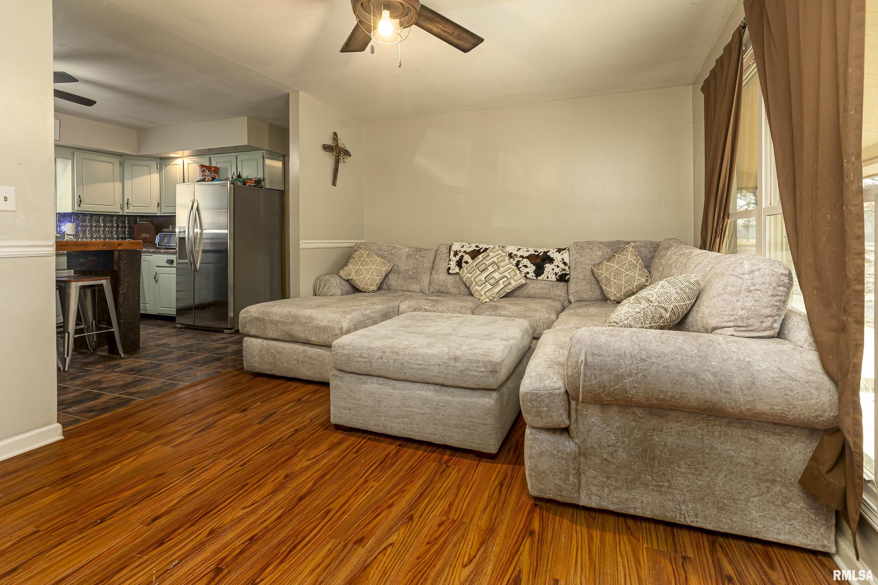 2220 Weaver Road Herrin, IL 62948 - Photo 5 of 36 Gallery Image 5