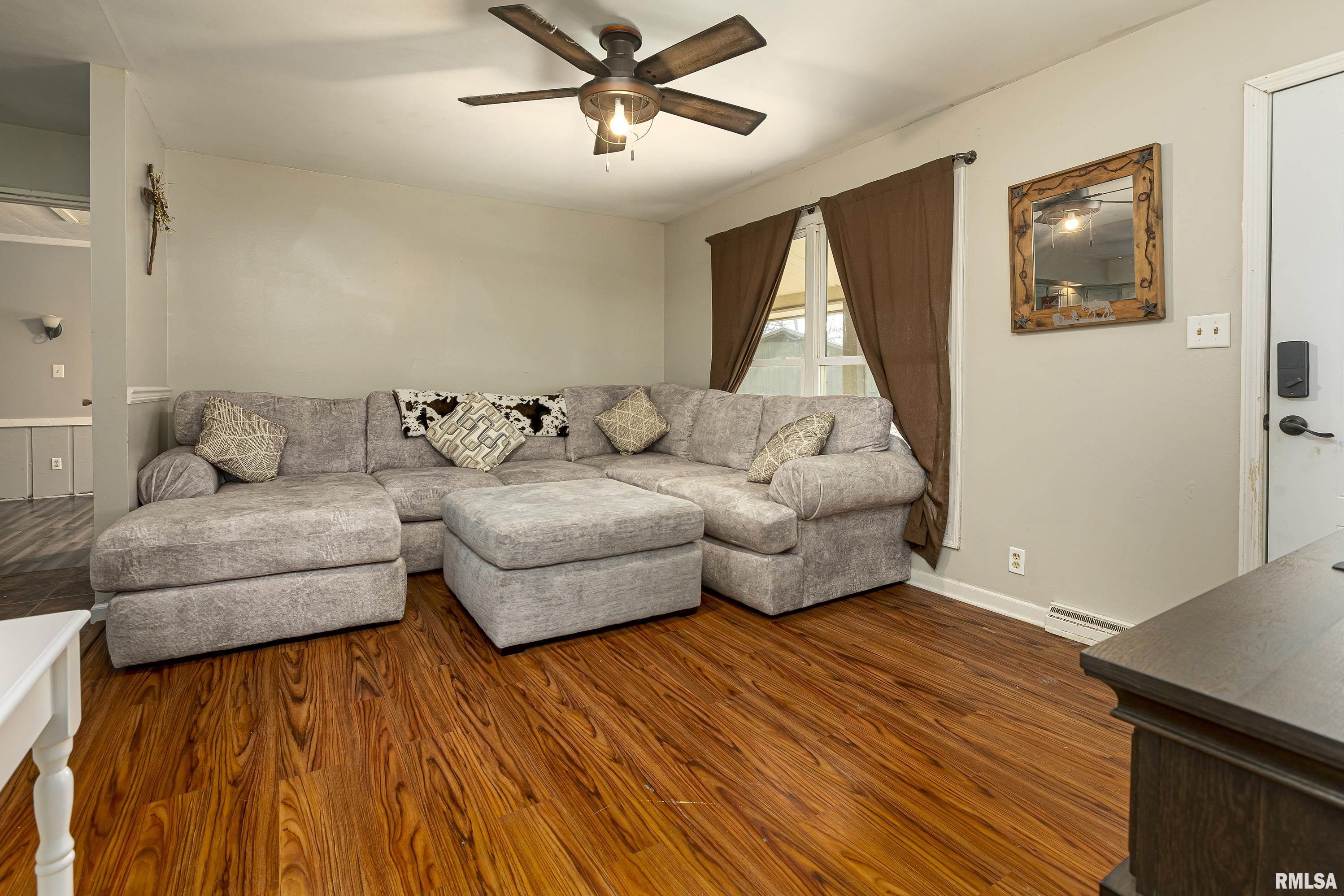 2220 Weaver Road Herrin, IL 62948 - Photo 6 of 36 Gallery Image 6
