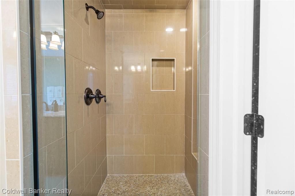 1555 Ruffner Avenue Birmingham, MI 48009 - Photo 22 of 29