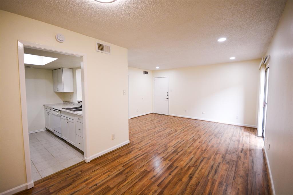 12816 Midway Road, Unit 1067 Dallas, TX 75244 - Photo 5 of 17