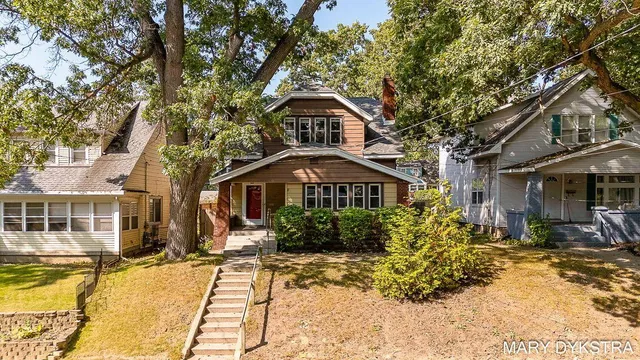 $330,000 | 1019 Calvin Avenue Southeast, Grand Rapids, MI 49506