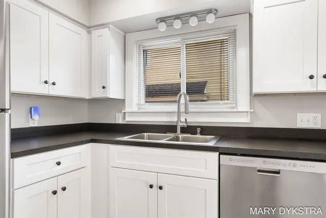 $330,000 | 1019 Calvin Avenue Southeast, Grand Rapids, MI 49506