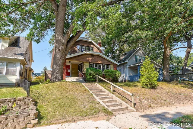 $330,000 | 1019 Calvin Avenue Southeast, Grand Rapids, MI 49506