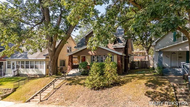 $330,000 | 1019 Calvin Avenue Southeast, Grand Rapids, MI 49506