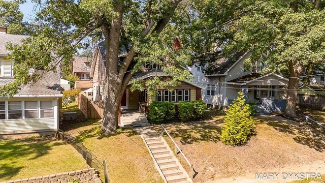 $330,000 | 1019 Calvin Avenue Southeast, Grand Rapids, MI 49506