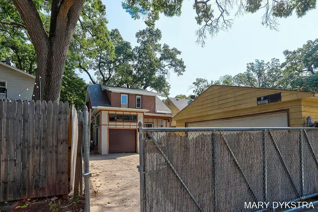 $330,000 | 1019 Calvin Avenue Southeast, Grand Rapids, MI 49506