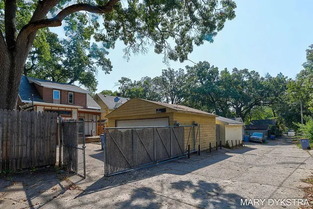 $330,000 | 1019 Calvin Avenue Southeast, Grand Rapids, MI 49506