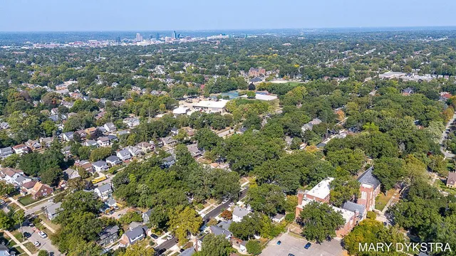 $330,000 | 1019 Calvin Avenue Southeast, Grand Rapids, MI 49506