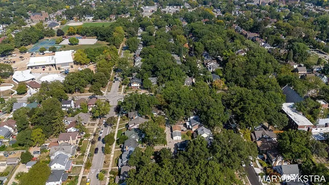 $330,000 | 1019 Calvin Avenue Southeast, Grand Rapids, MI 49506