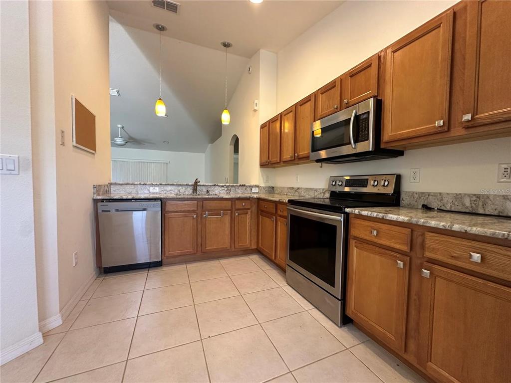 6807 Southwest 128th St Road Ocala, FL 34473 - Photo 5 of 12 Gallery Image 5