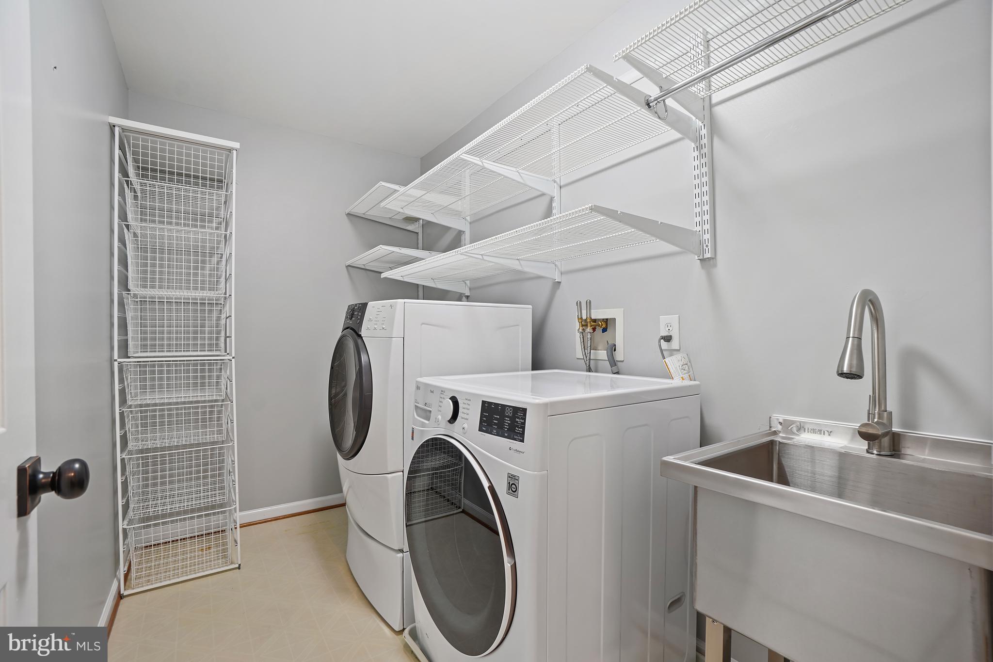 23416 Clarksridge Road Clarksburg, MD 20871 - Photo 19 of 30 Laundry