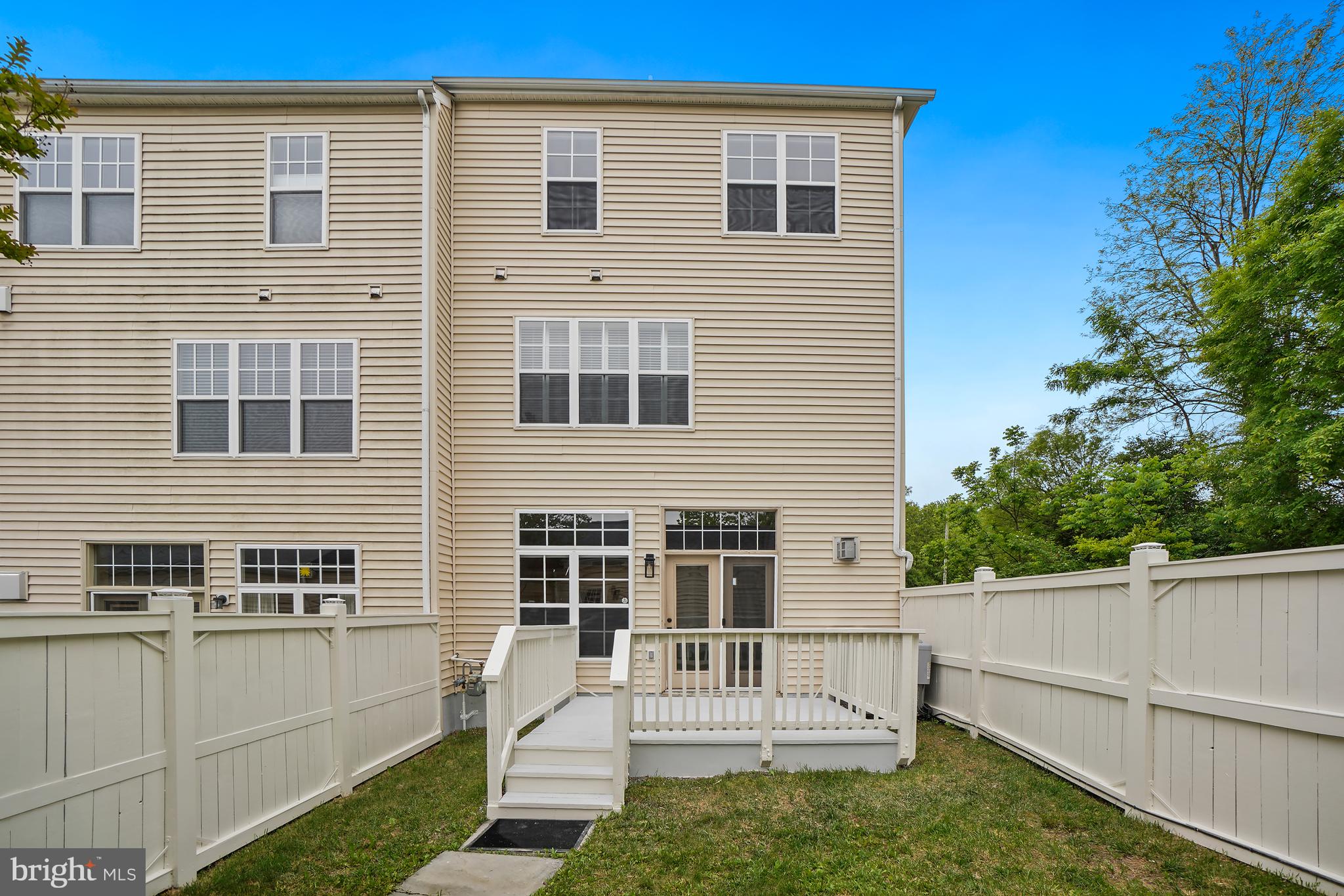 23416 Clarksridge Road Clarksburg, MD 20871 - Photo 29 of 30 Exterior Rear