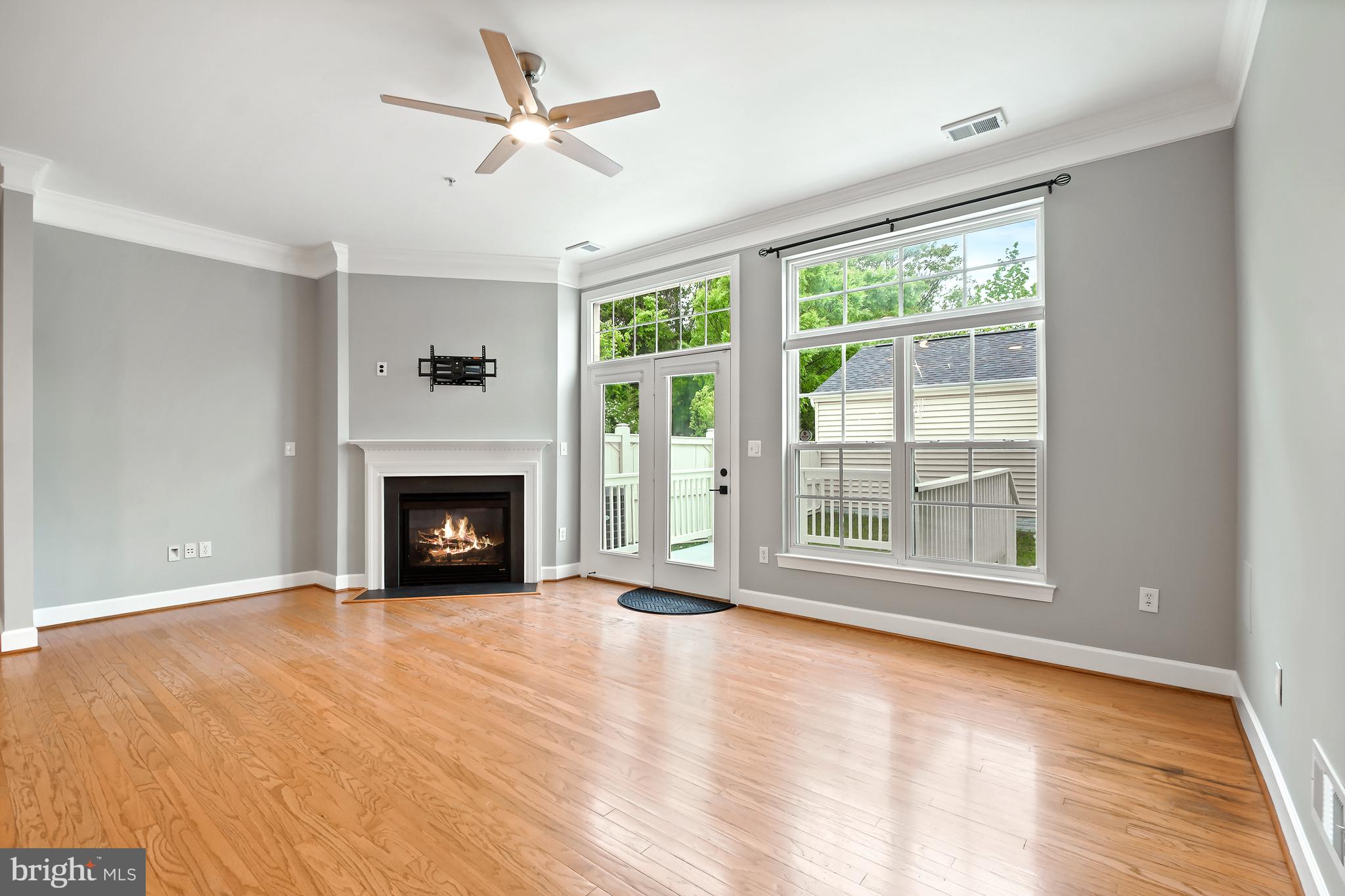 23416 Clarksridge Road Clarksburg, MD 20871 - Photo 9 of 30 Living