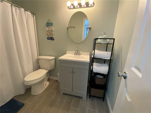 $1,200 | 1011 Ennis Joslin Road, Unit 212, Corpus Christi, TX 78412