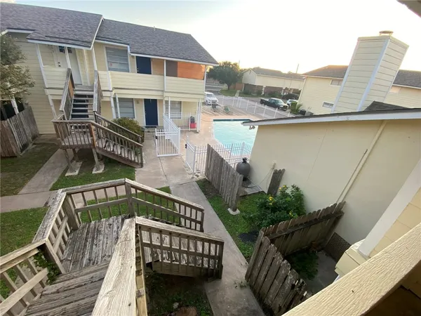 $1,200 | 1011 Ennis Joslin Road, Unit 212, Corpus Christi, TX 78412