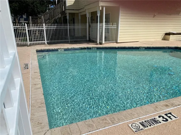 $1,200 | 1011 Ennis Joslin Road, Unit 212, Corpus Christi, TX 78412