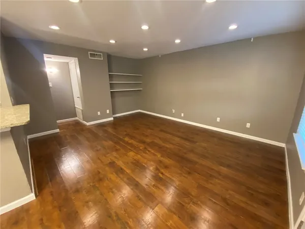 $1,200 | 1011 Ennis Joslin Road, Unit 212, Corpus Christi, TX 78412