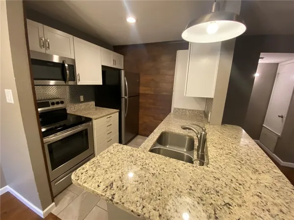 $1,200 | 1011 Ennis Joslin Road, Unit 212, Corpus Christi, TX 78412