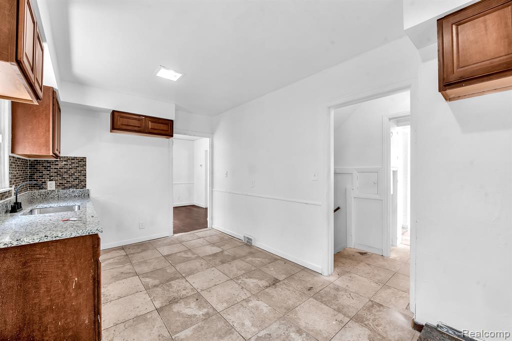 5068 Audubon Road Detroit, MI 48224 - Photo 16 of 29